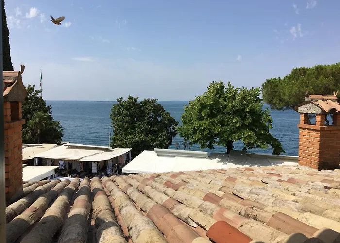 Merlo Nero Apartments